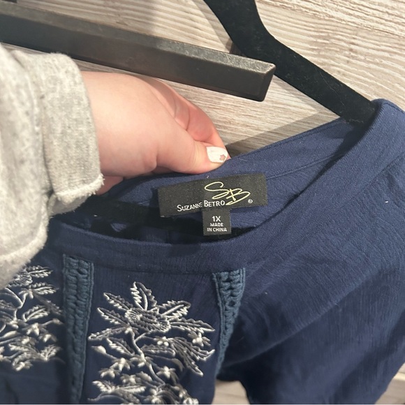 Elegant Blue Embroidered Maxi Dress - Picture 4 of 5